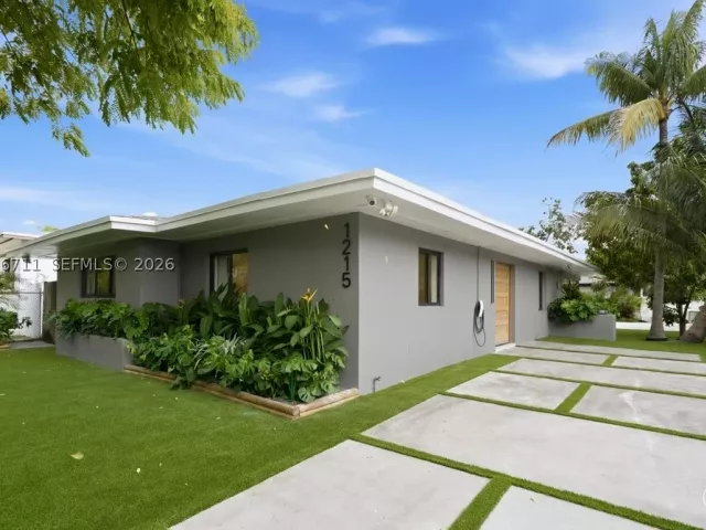 3-bedroom home for rent in Miami - 1215 NE 110th St - MondialRealty