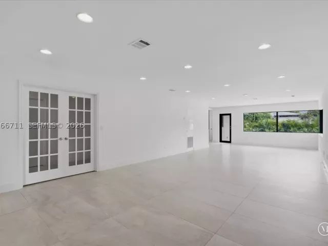 3-bedroom home for rent in Miami - 1215 NE 110th St - MondialRealty