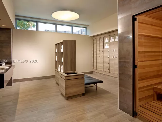 2-bedroom condo for sale in North Miami Beach - 17301 Biscayne Blvd 1004 - MondialRealty