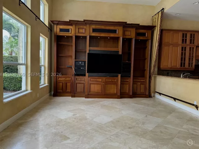 4-bedroom home for rent in Hollywood - 891 Captiva Dr - MondialRealty