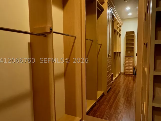 4-bedroom home for rent in Hollywood - 891 Captiva Dr - MondialRealty