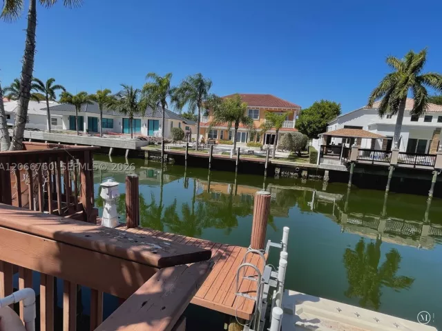 4-bedroom home for rent in Hollywood - 891 Captiva Dr - MondialRealty