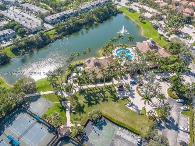 4-bedroom home for rent in Hollywood - 891 Captiva Dr - MondialRealty