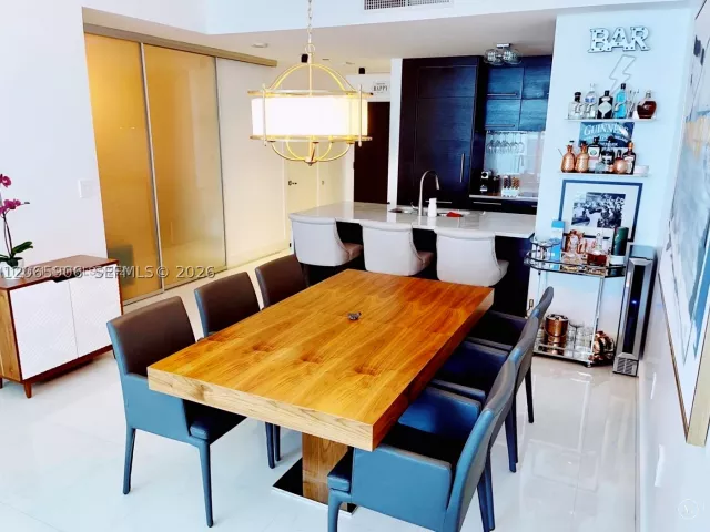 2-bedroom condo for rent in Miami - 900 Biscayne Blvd 4410 - MondialRealty