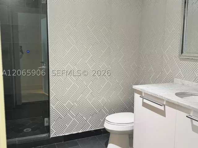 2-bedroom condo for rent in Miami - 900 Biscayne Blvd 4410 - MondialRealty