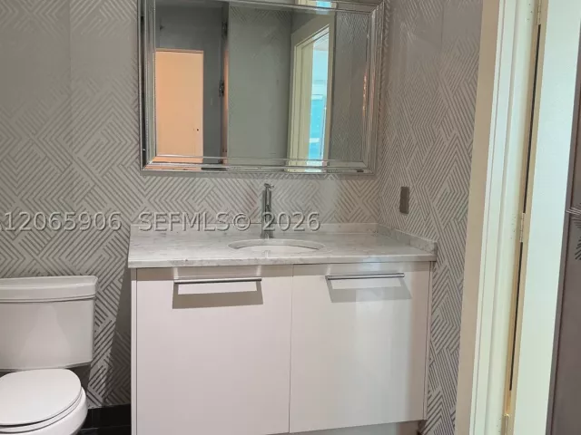 2-bedroom condo for rent in Miami - 900 Biscayne Blvd 4410 - MondialRealty