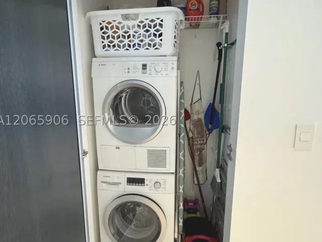 2-bedroom condo for rent in Miami - 900 Biscayne Blvd 4410 - MondialRealty