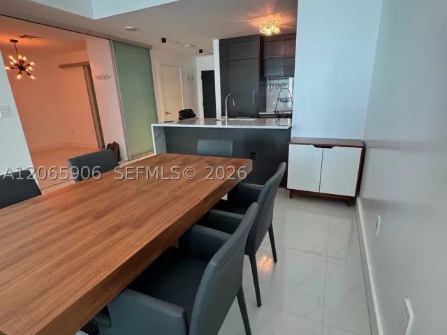 2-bedroom condo for rent in Miami - 900 Biscayne Blvd 4410 - MondialRealty