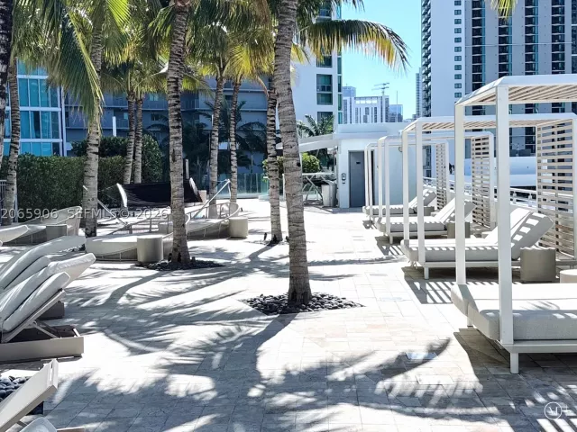 2-bedroom condo for rent in Miami - 900 Biscayne Blvd 4410 - MondialRealty