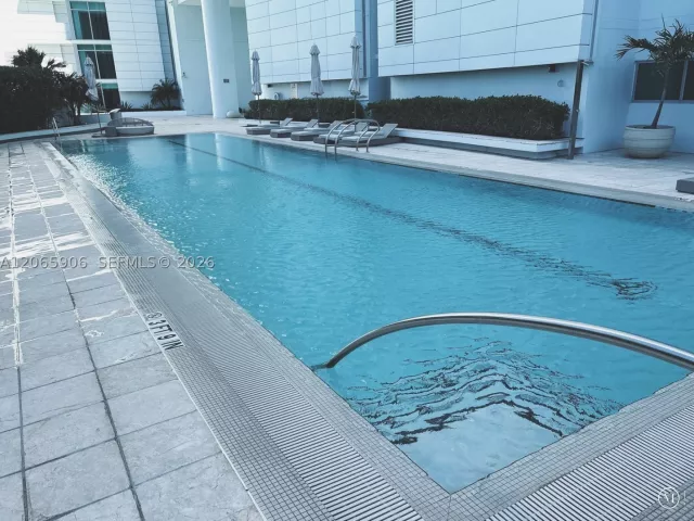 2-bedroom condo for rent in Miami - 900 Biscayne Blvd 4410 - MondialRealty
