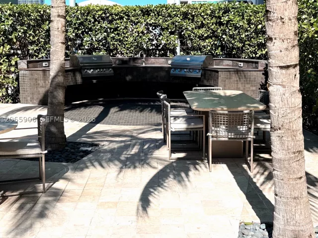 2-bedroom condo for rent in Miami - 900 Biscayne Blvd 4410 - MondialRealty