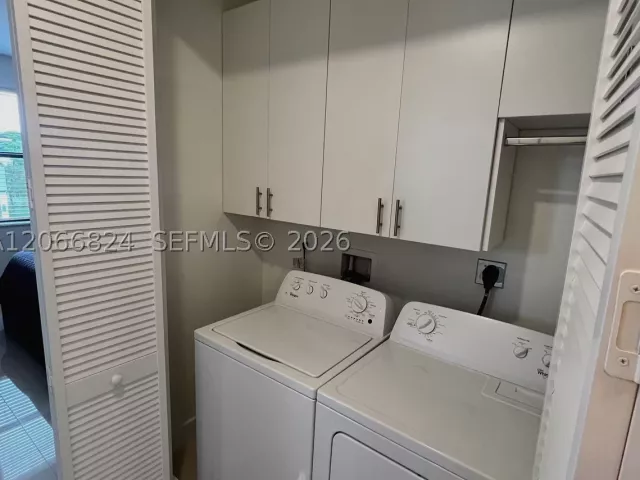 4-bedroom home for rent in Miami - 11745 SW 106th Ter 11745 - MondialRealty