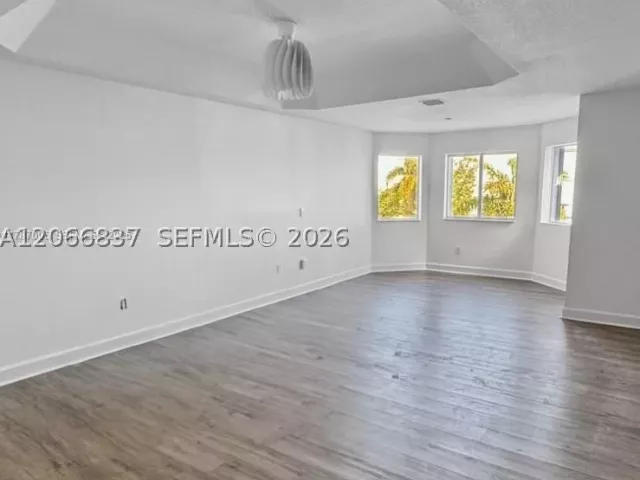 5-bedroom home for rent in Doral - 7317 NW 107th Pl N/A - MondialRealty