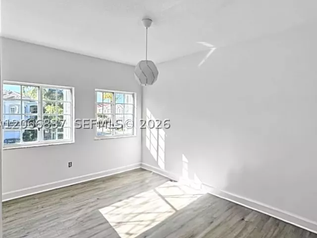 5-bedroom home for rent in Doral - 7317 NW 107th Pl N/A - MondialRealty