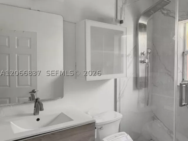5-bedroom home for rent in Doral - 7317 NW 107th Pl N/A - MondialRealty