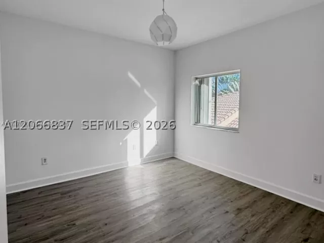 5-bedroom home for rent in Doral - 7317 NW 107th Pl N/A - MondialRealty