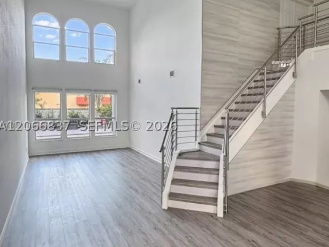 5-bedroom home for rent in Doral - 7317 NW 107th Pl N/A - MondialRealty