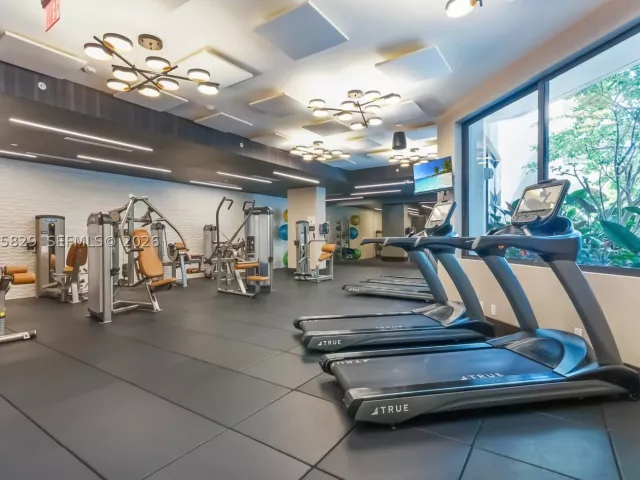 1-bedroom condo for rent in Coral Gables - 301 Altara Ave 630 - MondialRealty