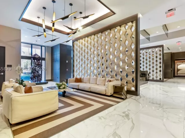 1-bedroom condo for rent in Coral Gables - 301 Altara Ave 630 - MondialRealty