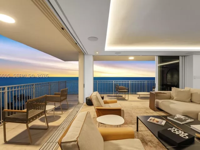 3-bedroom condo for rent in Key Biscayne - 881 Ocean Dr 11H - MondialRealty