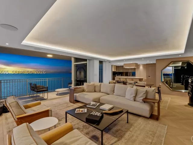 3-bedroom condo for rent in Key Biscayne - 881 Ocean Dr 11H - MondialRealty