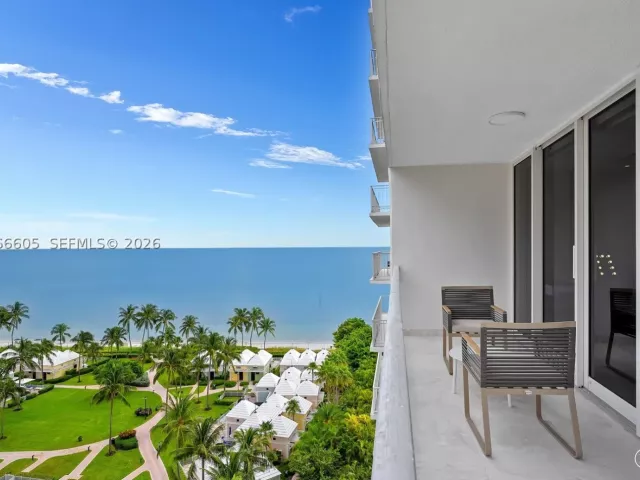 3-bedroom condo for rent in Key Biscayne - 881 Ocean Dr 11H - MondialRealty