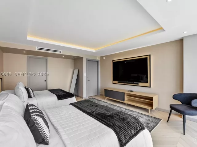3-bedroom condo for rent in Key Biscayne - 881 Ocean Dr 11H - MondialRealty