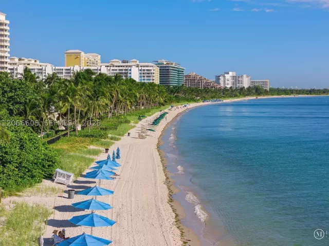 3-bedroom condo for rent in Key Biscayne - 881 Ocean Dr 11H - MondialRealty