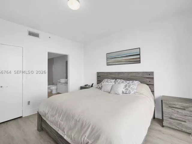 1-bedroom condo for rent in Miami -  - MondialRealty