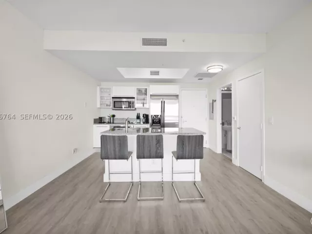 1-bedroom condo for rent in Miami -  - MondialRealty