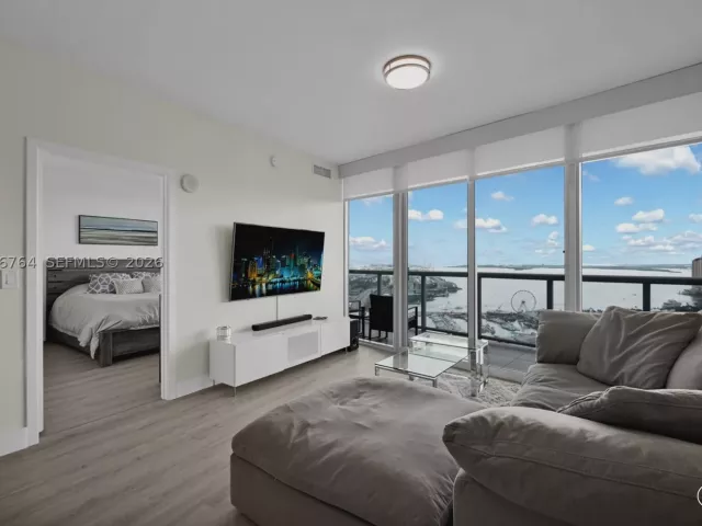 1-bedroom condo for rent in Miami -  - MondialRealty