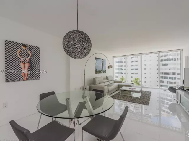 1-bedroom condo for rent in Bal Harbour - 10275 Collins Ave 416 - MondialRealty