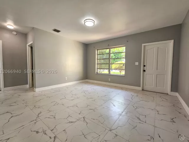 4-bedroom home for rent in North Miami Beach - 1929 NE 176th St - MondialRealty