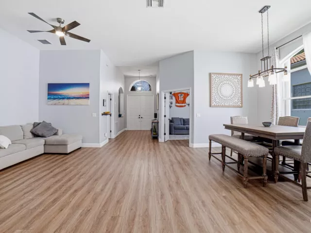3-bedroom home for sale in Delray Beach - 7272 Demedici Circle - MondialRealty