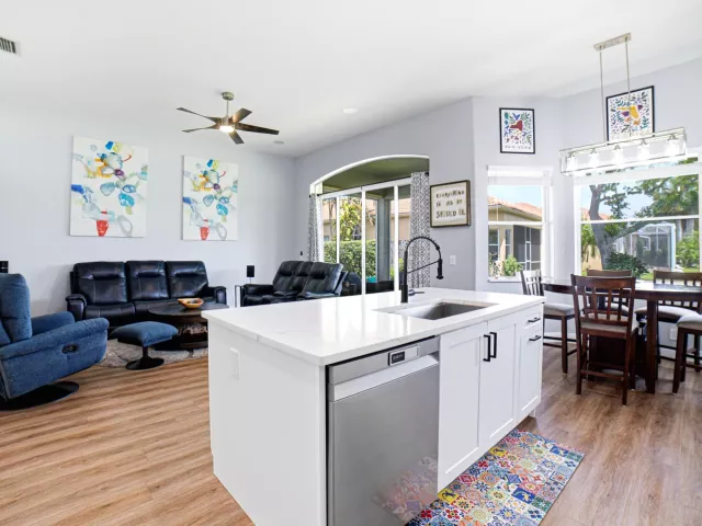 3-bedroom home for sale in Delray Beach - 7272 Demedici Circle - MondialRealty