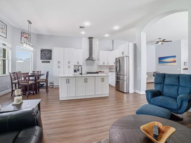 3-bedroom home for sale in Delray Beach - 7272 Demedici Circle - MondialRealty