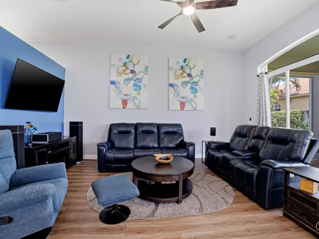 3-bedroom home for sale in Delray Beach - 7272 Demedici Circle - MondialRealty