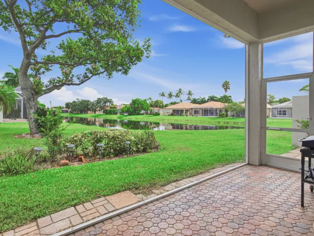 3-bedroom home for sale in Delray Beach - 7272 Demedici Circle - MondialRealty