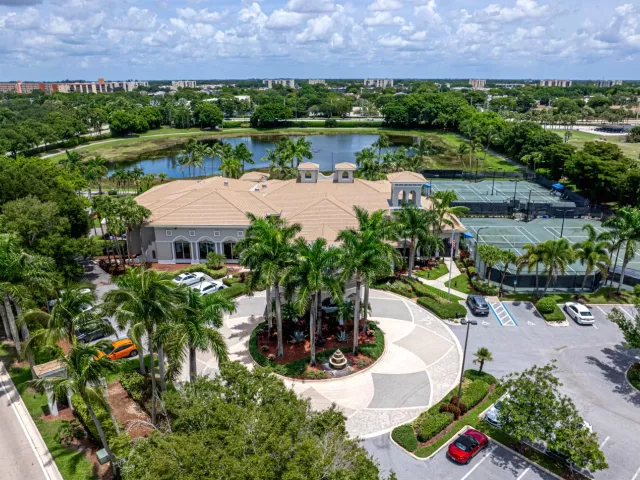 3-bedroom home for sale in Delray Beach - 7272 Demedici Circle - MondialRealty
