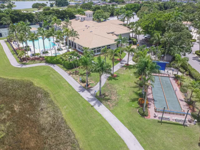 3-bedroom home for sale in Delray Beach - 7272 Demedici Circle - MondialRealty