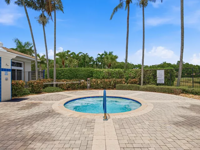 3-bedroom home for sale in Delray Beach - 7272 Demedici Circle - MondialRealty