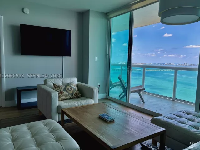 2-bedroom condo for rent in Miami - 1800 N Bayshore Dr 4209 - MondialRealty