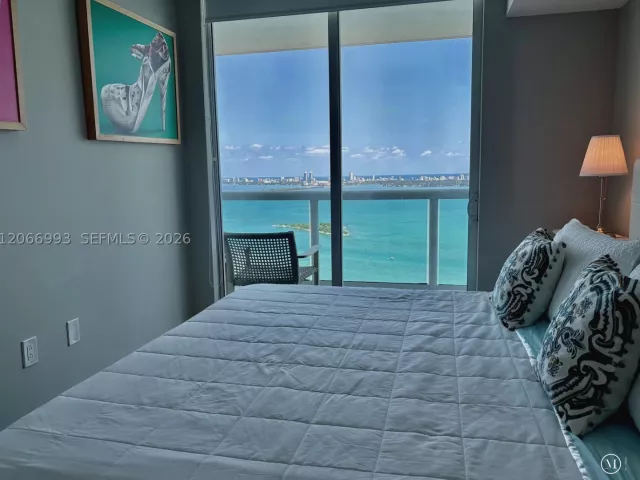 2-bedroom condo for rent in Miami - 1800 N Bayshore Dr 4209 - MondialRealty