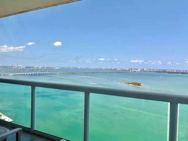 2-bedroom condo for rent in Miami - 1800 N Bayshore Dr 4209 - MondialRealty