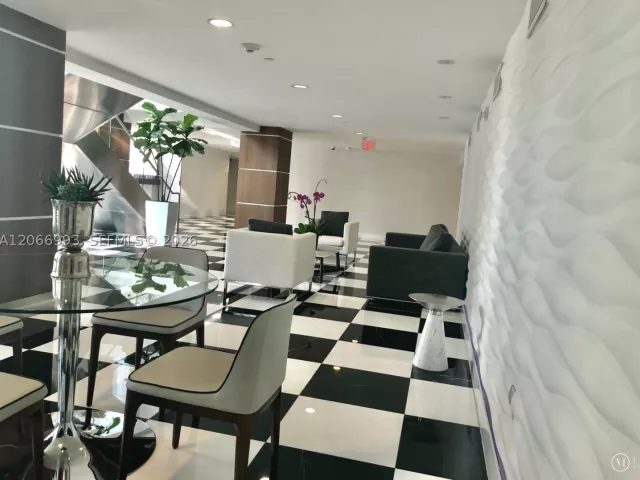 2-bedroom condo for rent in Miami - 1800 N Bayshore Dr 4209 - MondialRealty