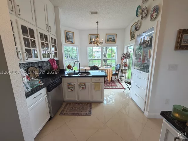 3-bedroom home for sale in Miami - 16261 SW 101st Ter - MondialRealty