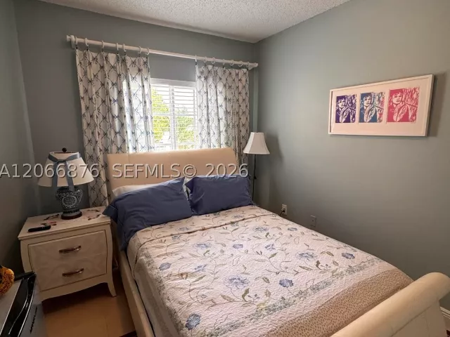 3-bedroom home for sale in Miami - 16261 SW 101st Ter - MondialRealty