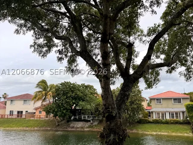 3-bedroom home for sale in Miami - 16261 SW 101st Ter - MondialRealty