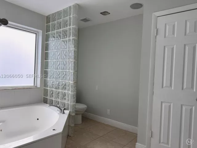 4-bedroom home for rent in Cooper City - 11907 Jennifer Way 1 - MondialRealty