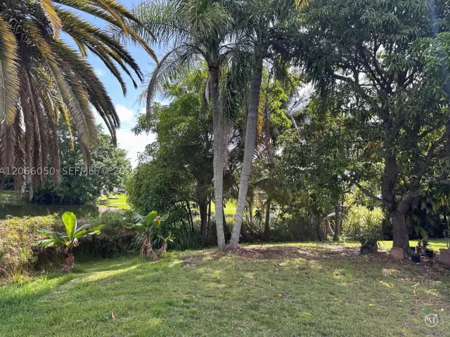 4-bedroom home for rent in Cooper City - 11907 Jennifer Way 1 - MondialRealty